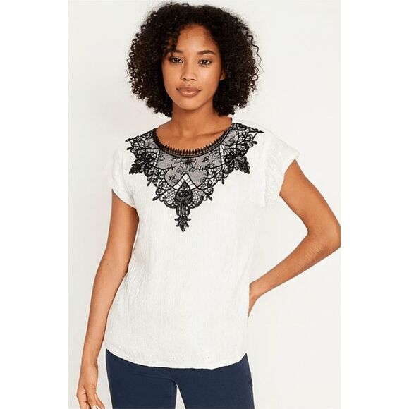 White Short Sleeve Blouse with Black Lace Appliqué Neckline Boho Chic Top L - Picture 1 of 8